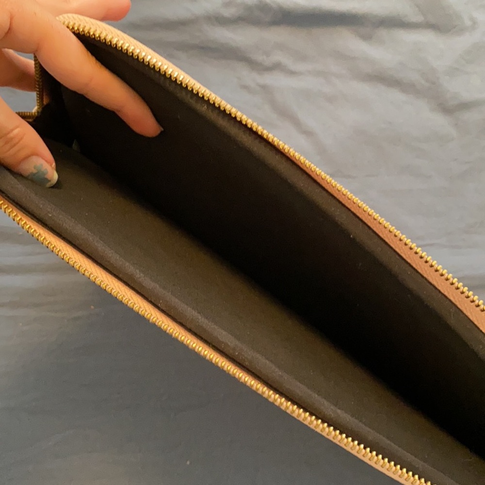 Kate Spade Computer Sleeve - Picture 3 of 5